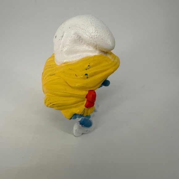 Smurf Smurfette Toy Figure 2011 Peyo Made for McDonalds‎ Red Flower White Dress - Picture 3 of 8